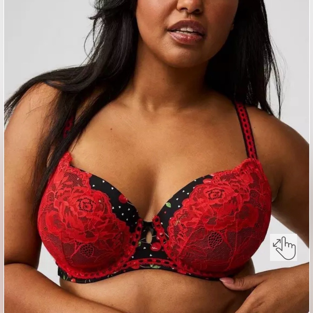 Torrid Cherry print bra 40C Perfect tee shirt red lace black underwire